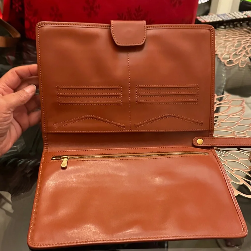 MCM Visetos Cognac Monogram Leather Clutch unisex Comes with original key! A+ - Picture 5 of 12